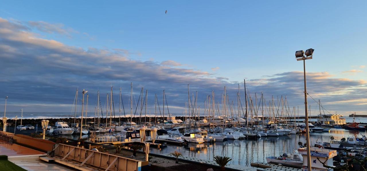 De Standing La Pecherie Spacieux T3 Comme Un Cocon Familial Vue Et Sur L'avant Port Sur Le Bout Du Bout De Cap D'agde Seule Cap En Occitanie *
