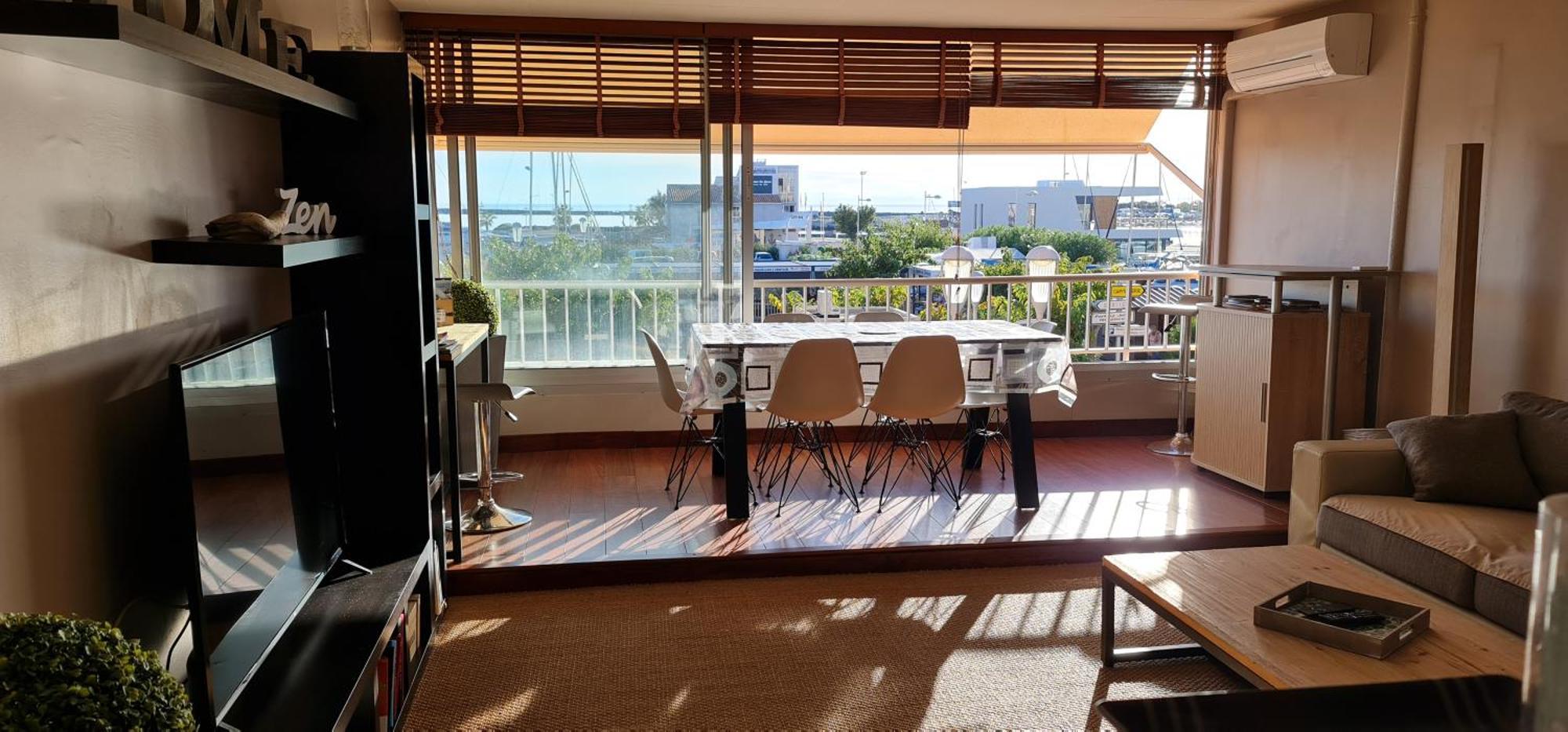 Apartment De Standing La Pecherie Spacieux T3 Comme Un Cocon Familial Vue Et Sur L'avant Port Sur Le Bout Du Bout De Cap D'agde Seule Cap En Occitanie *